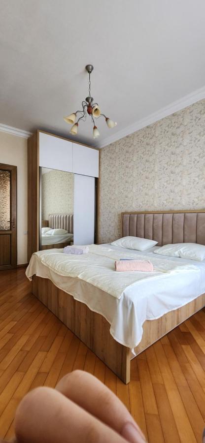 Gelahouse Aparthotel Батуми Екстериор снимка